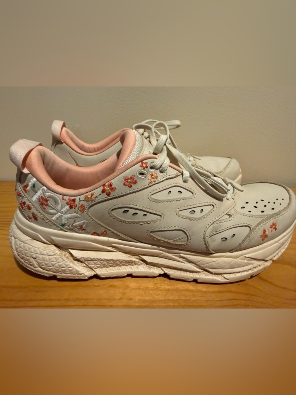 HOKA Vibrant Bloom Clifton - Picture 5 of 15